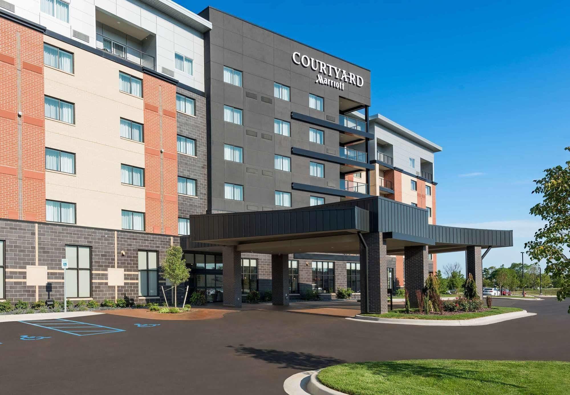 Courtyard By Marriott Mt. Pleasant At Central Michigan University Mount Pleasant Exteriör bild