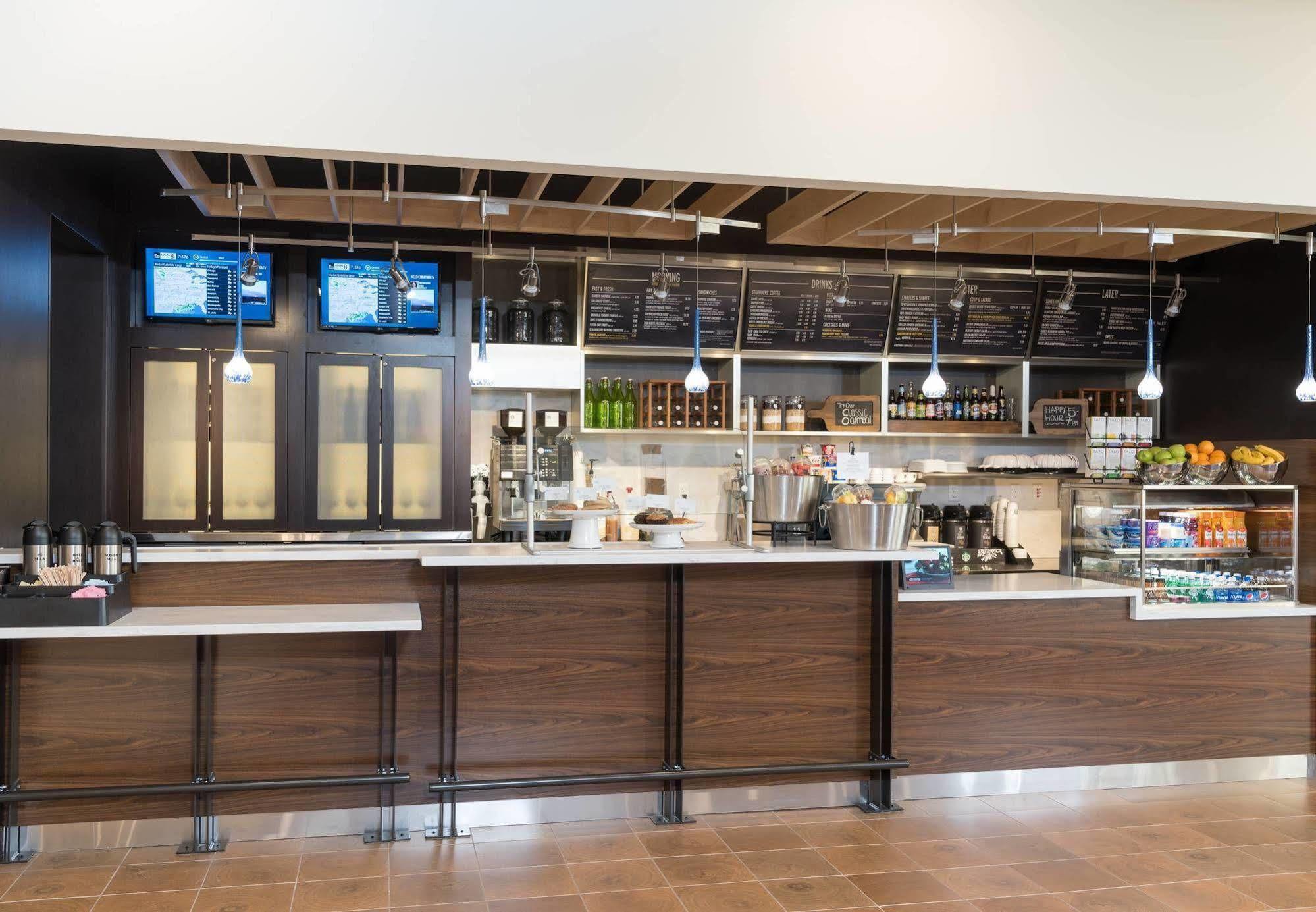 Courtyard By Marriott Mt. Pleasant At Central Michigan University Mount Pleasant Exteriör bild